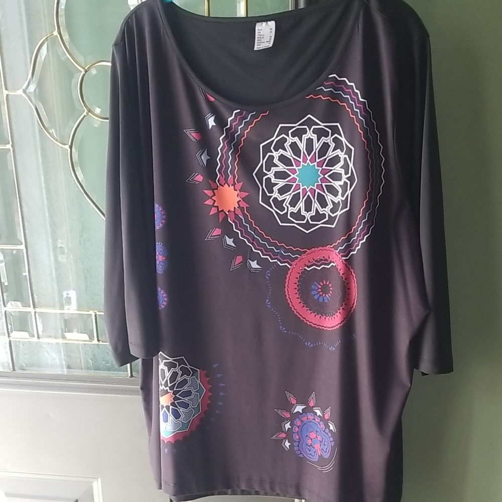 Black Geometric Print Women's Top
